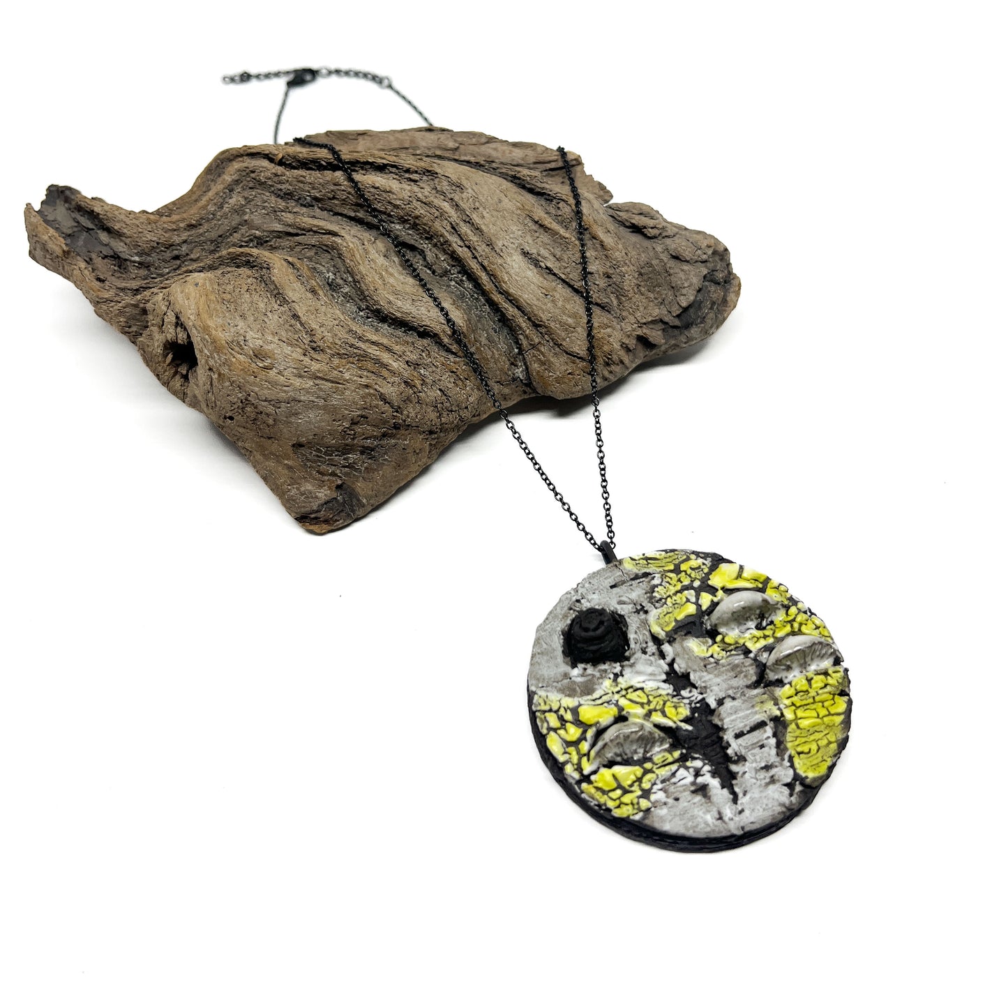 Round Lichen Birch Necklace