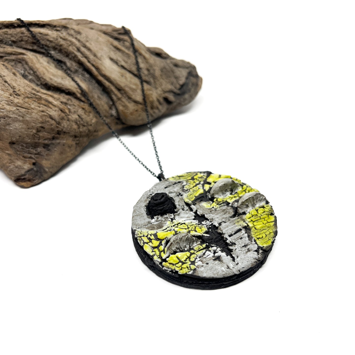 Round Lichen Birch Necklace