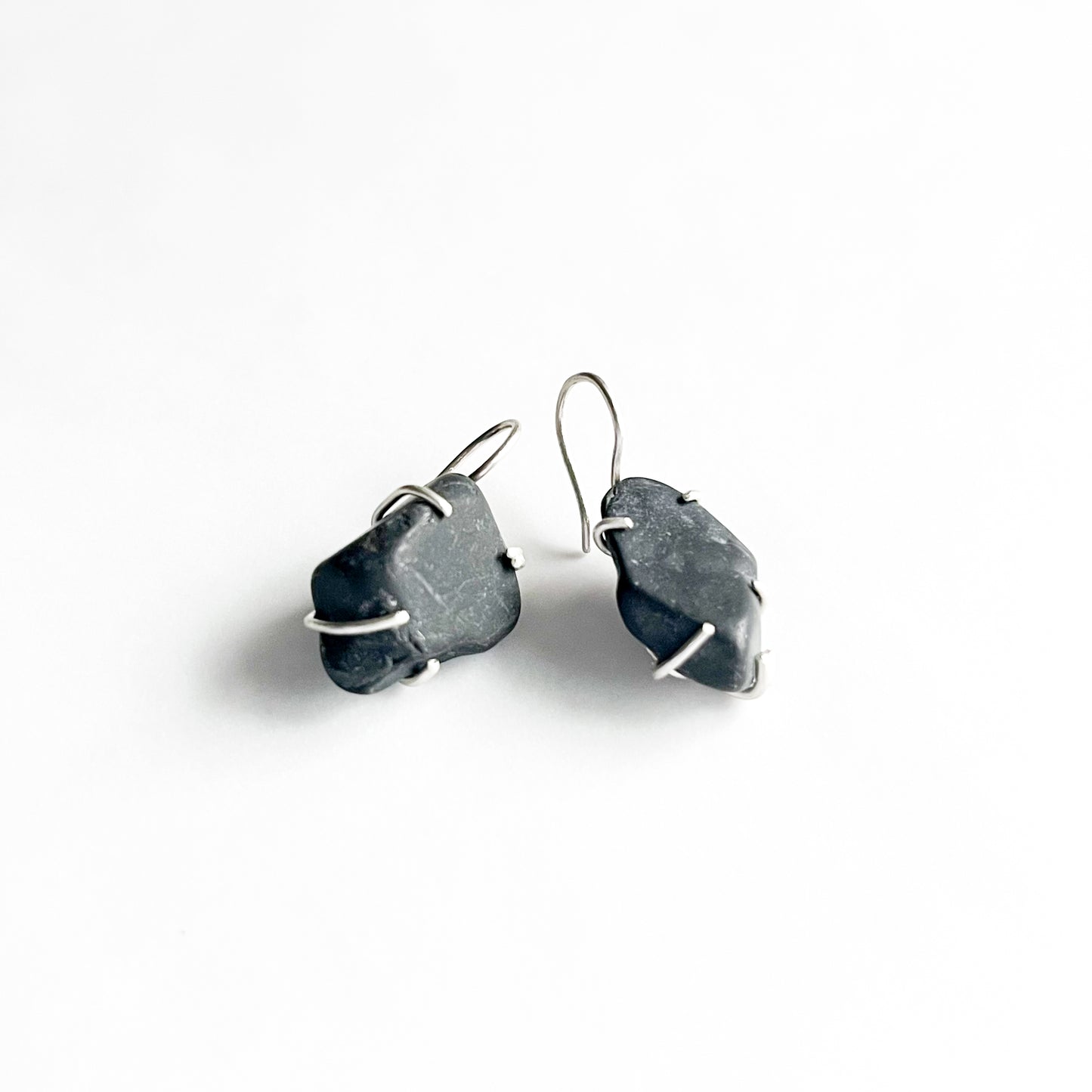 Stone Earrings 01