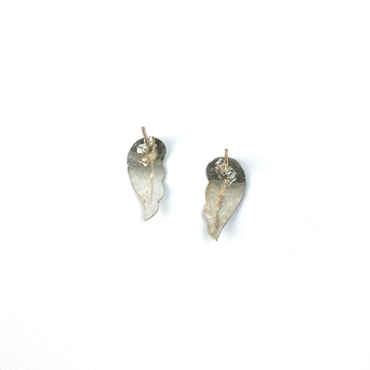 Wing Studs