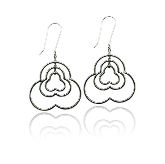 Two silver wire drop earrings featuring a triple trefoil design.