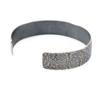 Cuff bracelet with vines pattern
