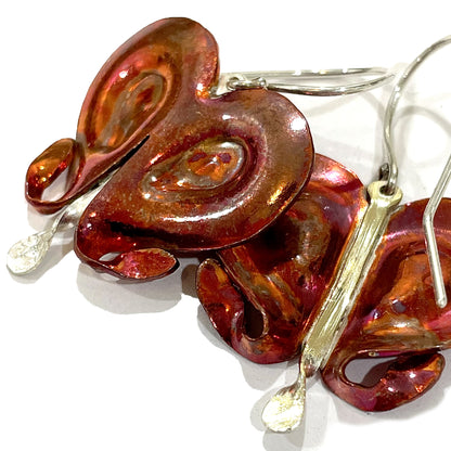 Bleeding Heart Earrings Pink