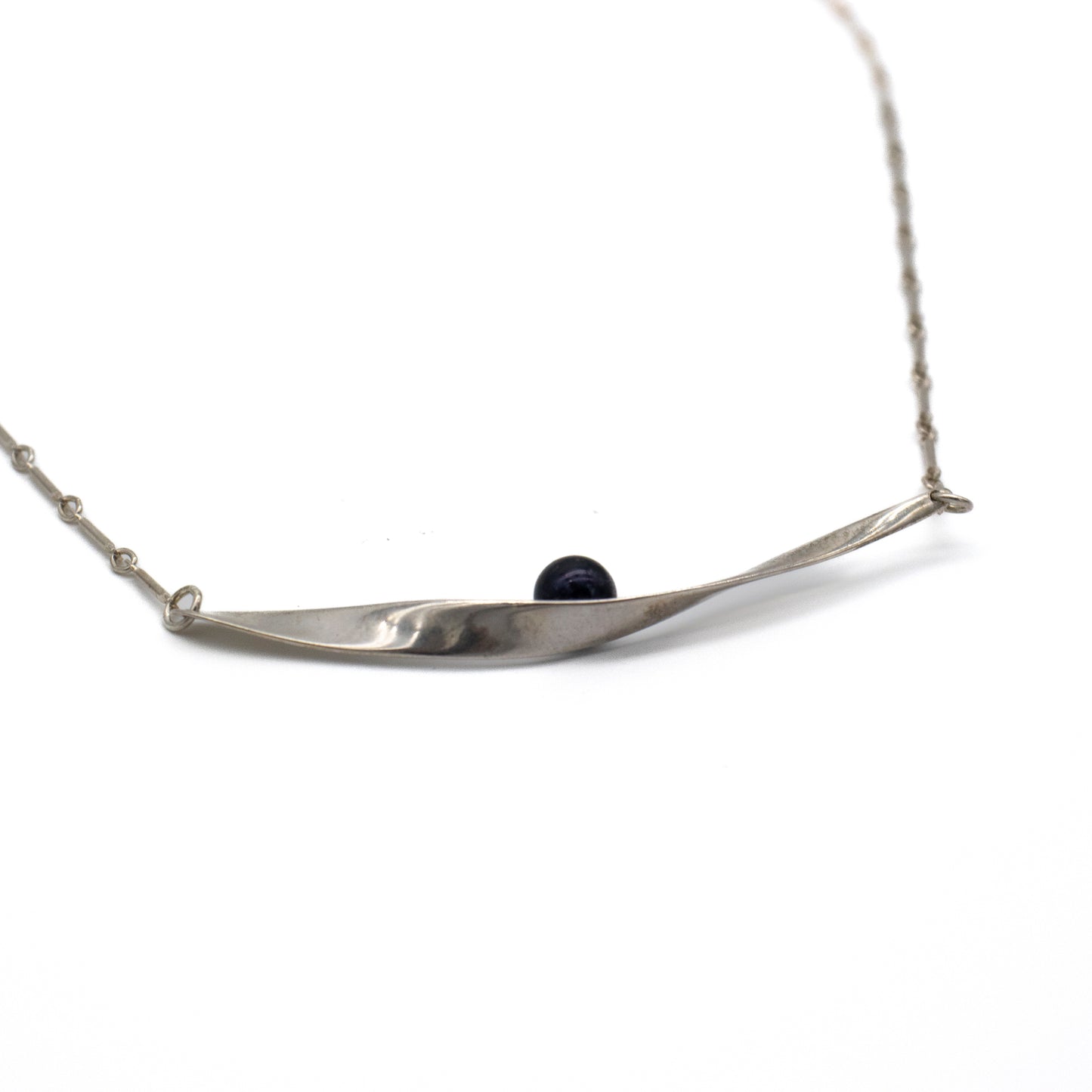 Poise Necklace