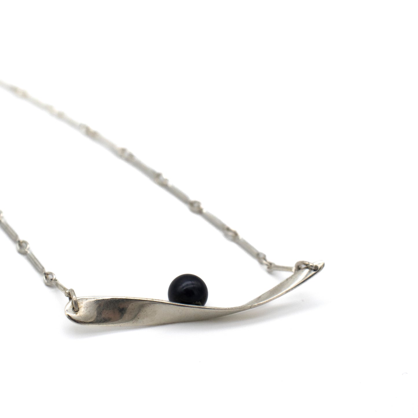 Poise + Pearl Necklace