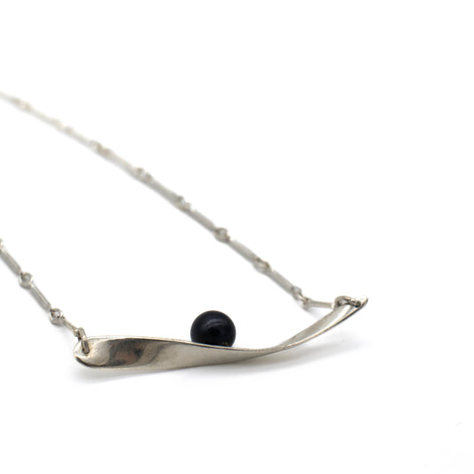 Poise + Pearl Necklace