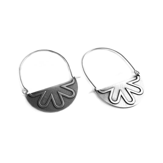 Geo Pop Flower Half Moon Threader